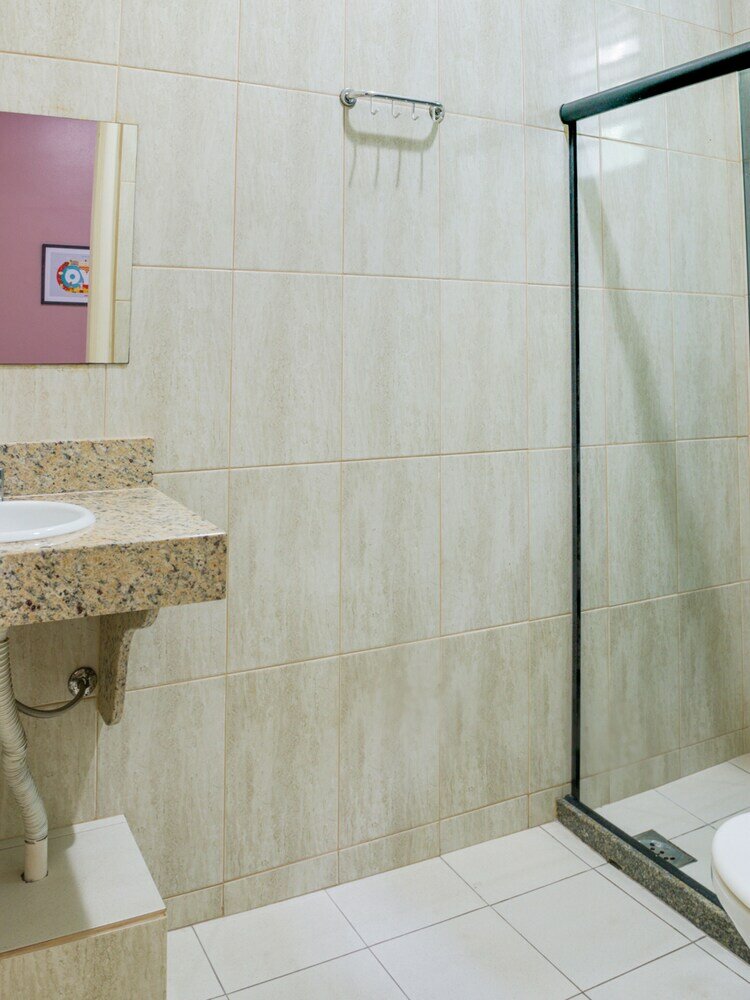 Фото Oyo Hotel Lindoia, Petropolis