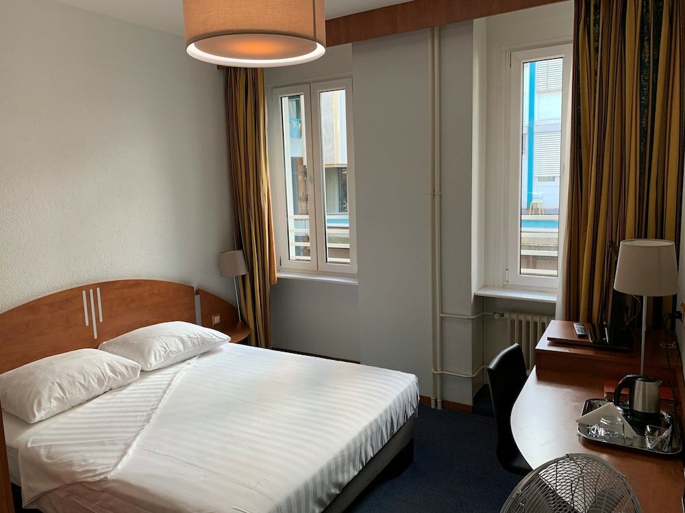 Фото Admiral Hotel