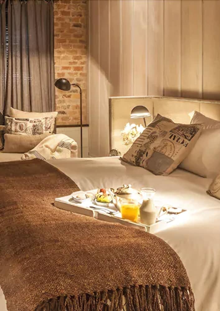 Фото La Alondra Casa De Huéspedes