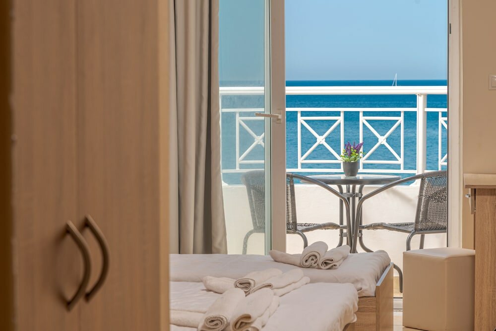 Фото Nefeli Beach Hotel