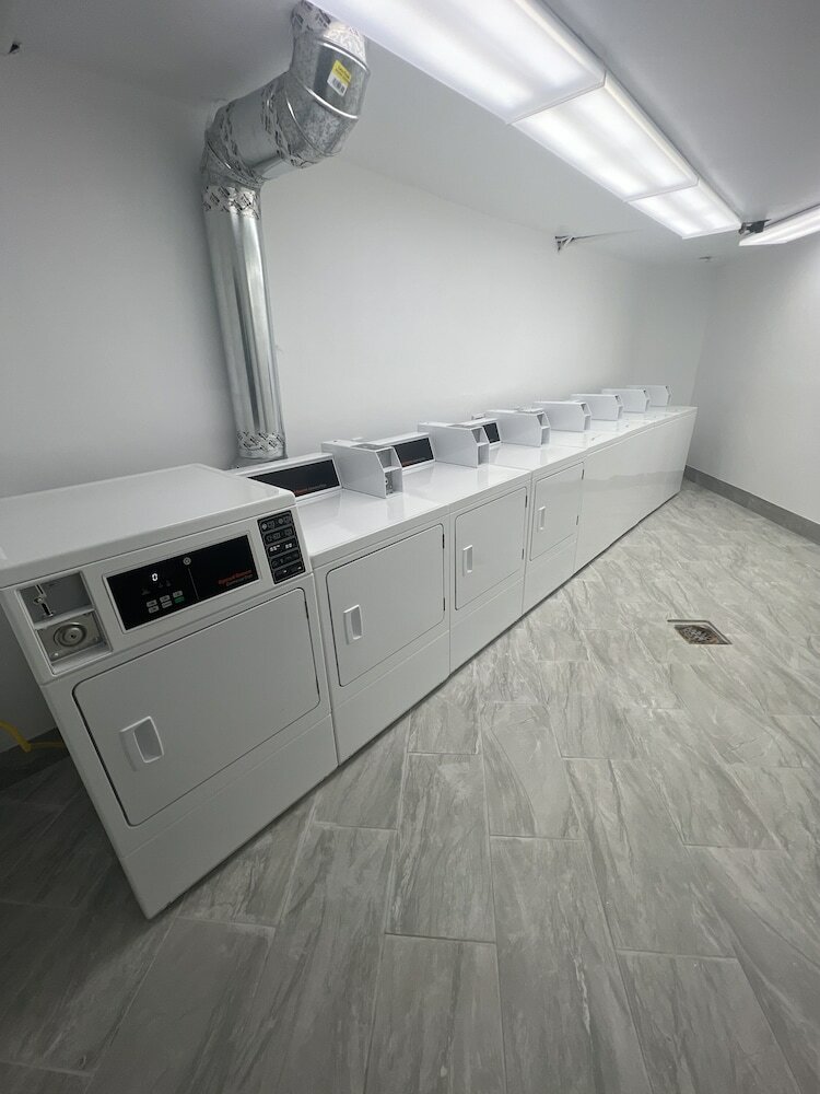 Фото Cedarwood Inn of Ashland