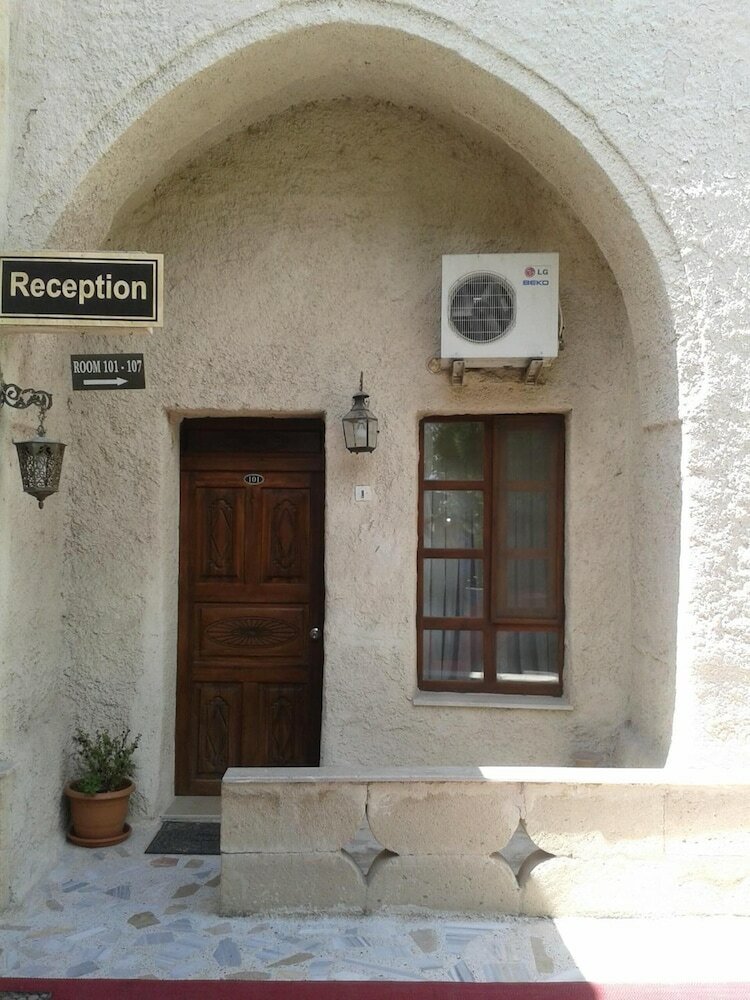 Фото Burcu Kaya Hotel