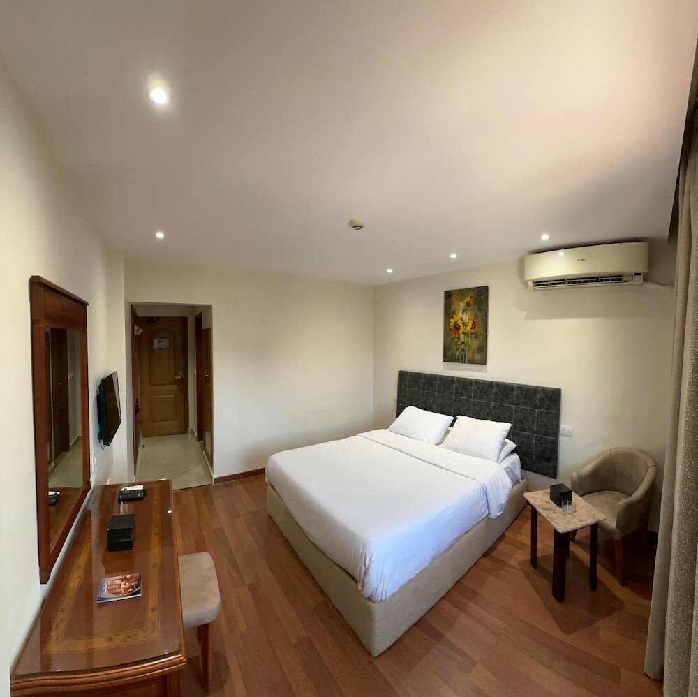 Фото Hotel Royal Marshal