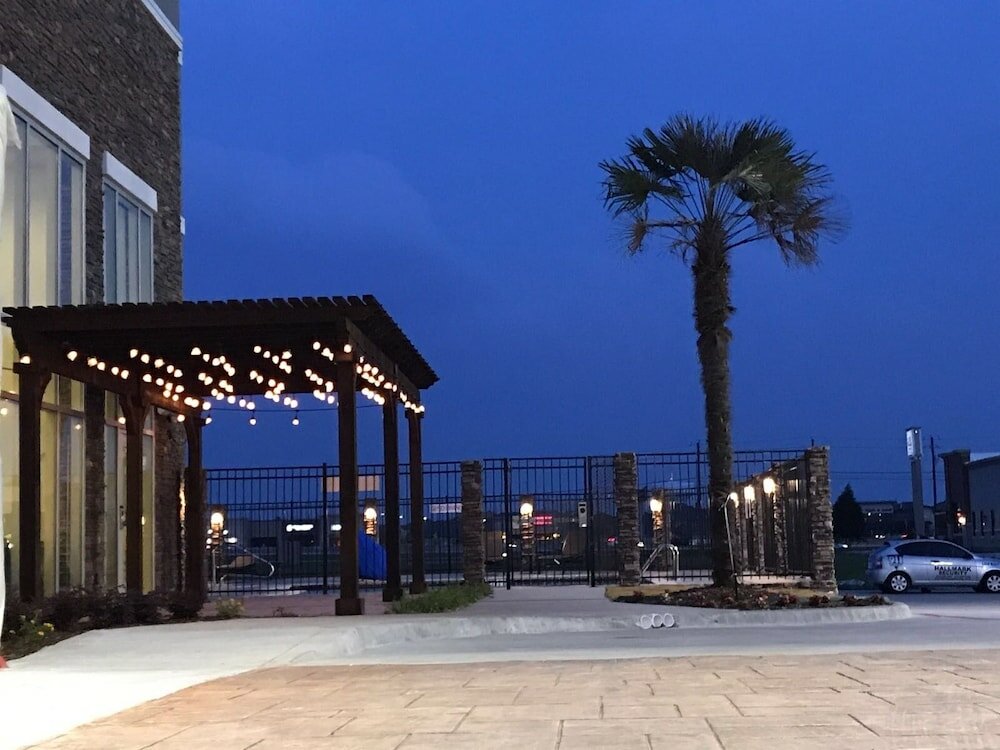 Фото Hyatt Place Dallas The Colony