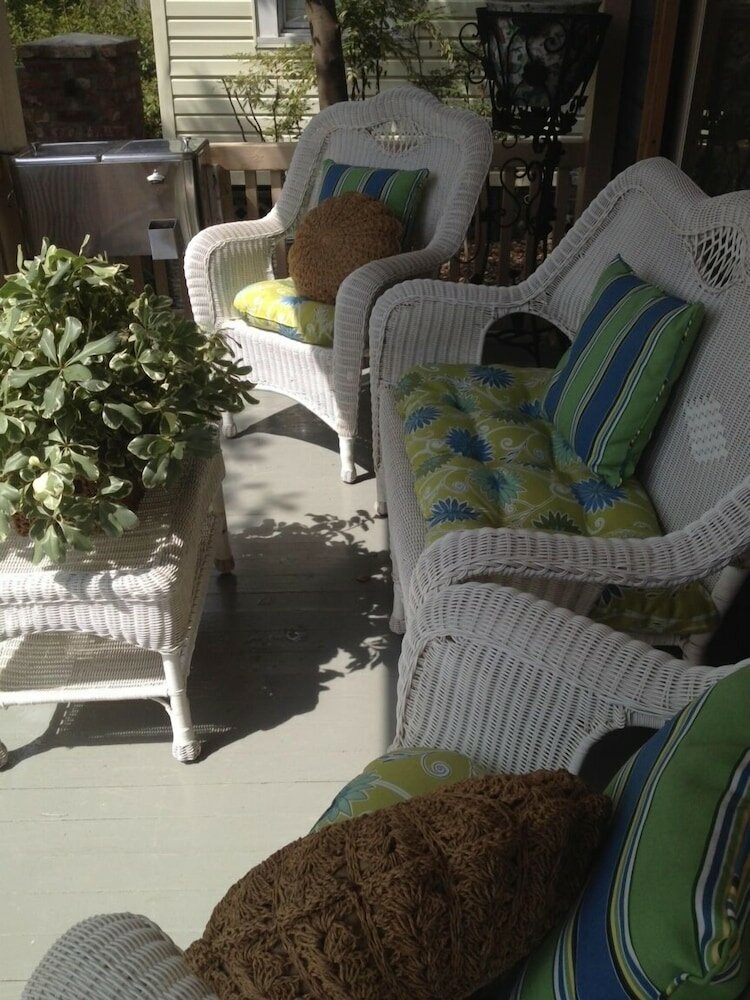 Фото Stay Fairfield - Fairfield Place and Fairfield Manor Bed & Breakfast