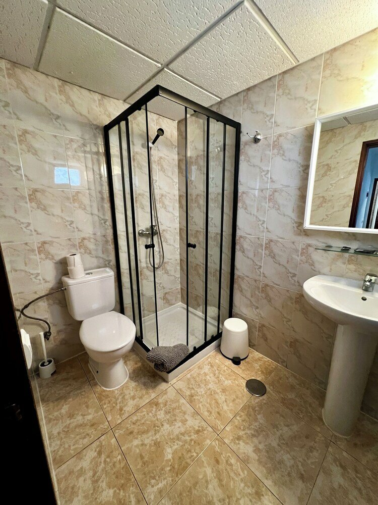 Фото Hostal Residencia Cardona