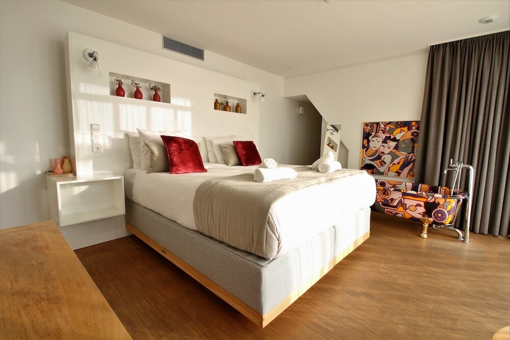 Фото The Bank Hotel