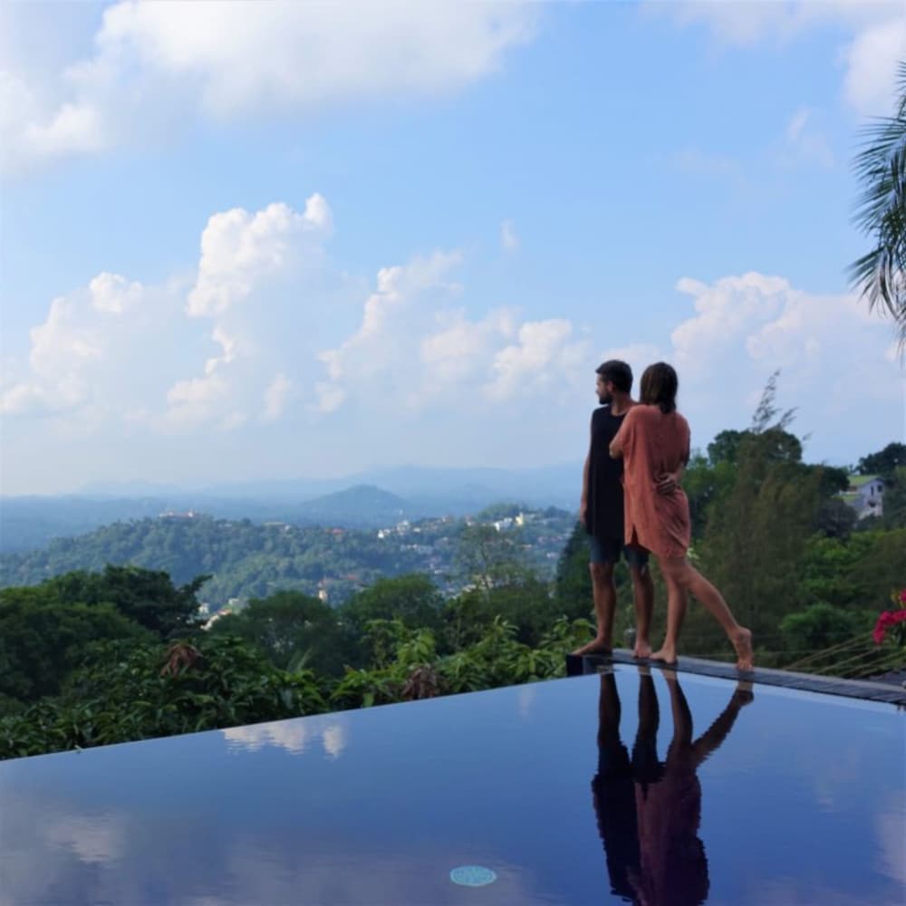 Фото Theva Residency