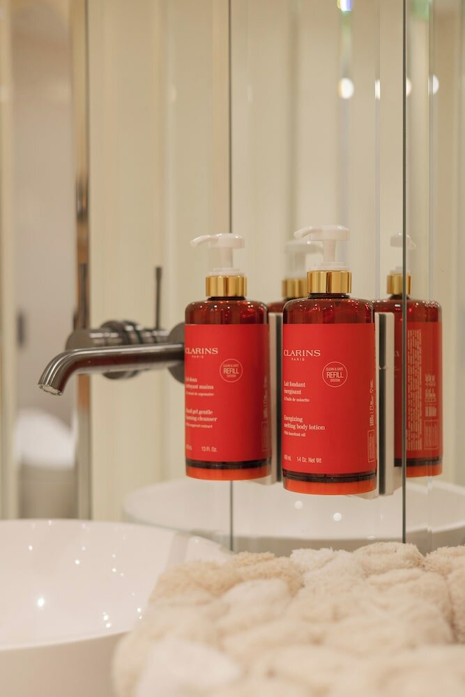 Фото Luster Hotel