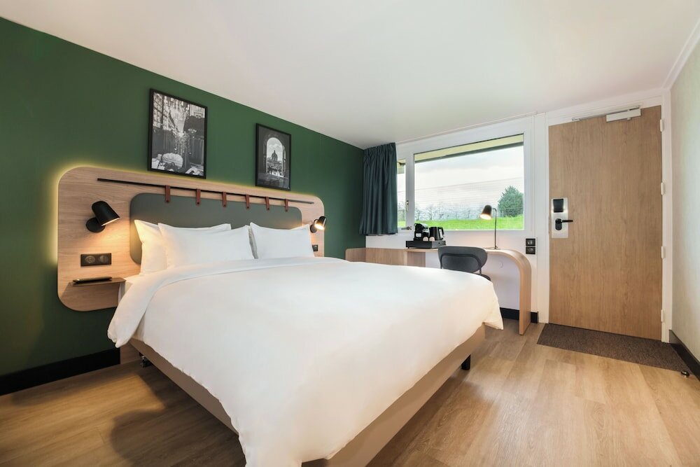 Фото Campanile Nature Taverny