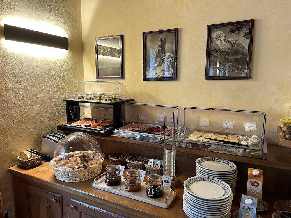 Фото Croux Hotel