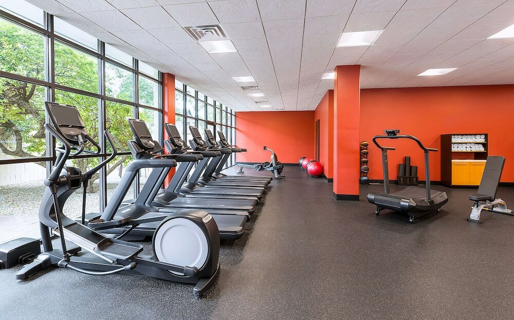 Фото DoubleTree by Hilton Madison Downtown