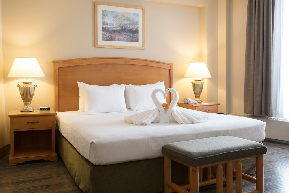 Фото Continental Inn & Suites