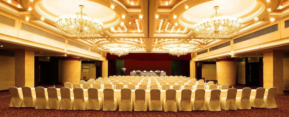 Фото Merry Hotel Shanghai