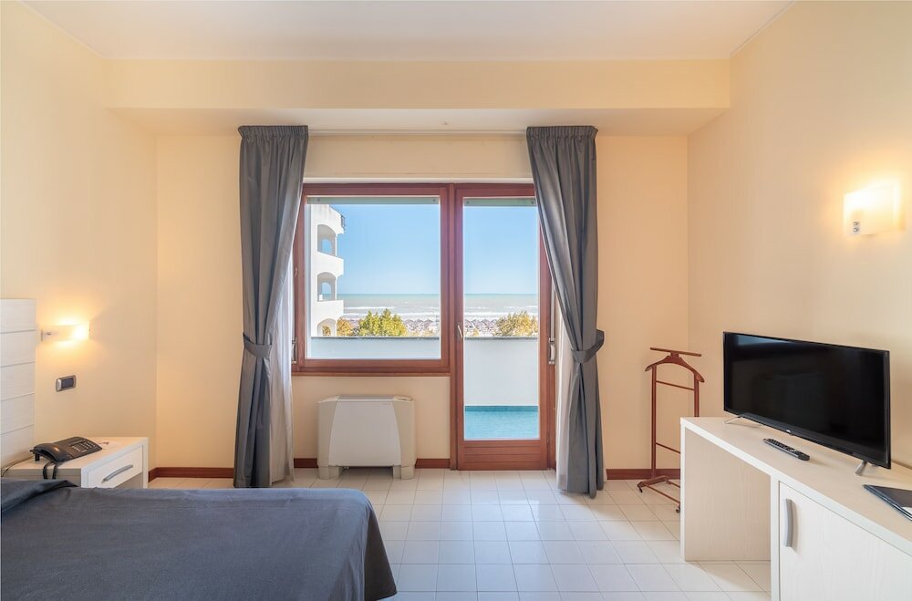 Фото Grand Hotel Don Juan