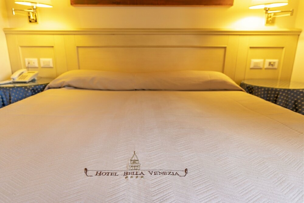 Фото Hotel Bella Venezia
