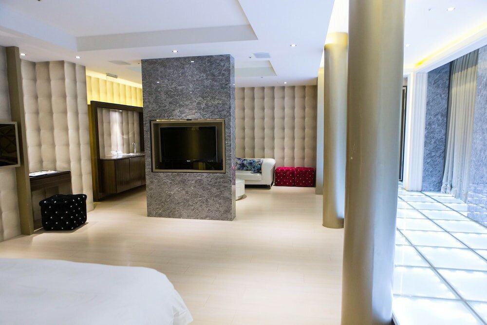 Фото All-Ur Boutique Motel - Tai-Chung Branch