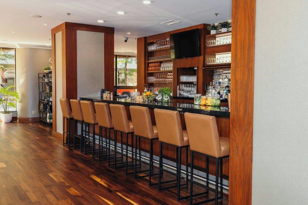 Фото Renaissance Des Moines Savery Hotel