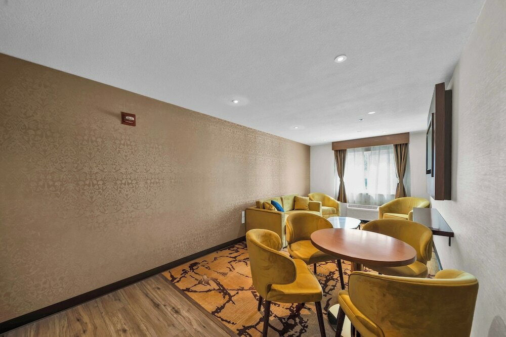 Фото Baymont by Wyndham Anderson