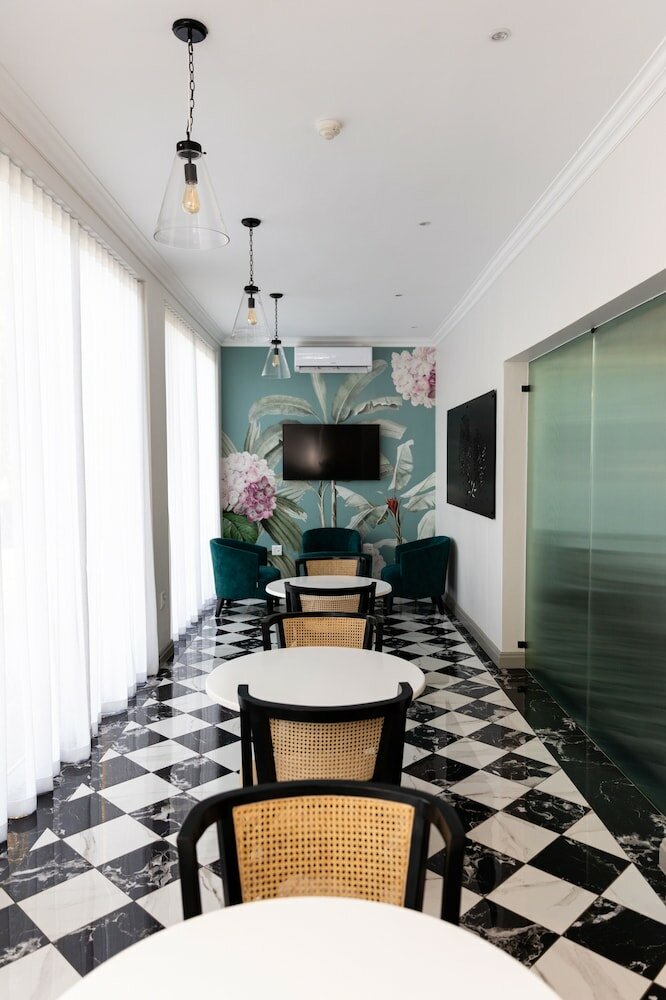 Фото Lord Charles Hotel