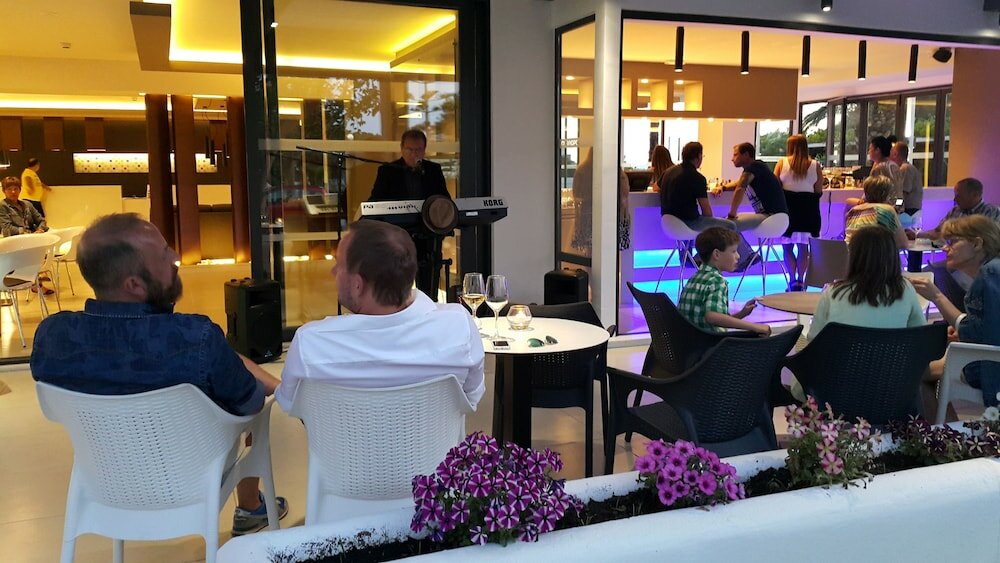 Фото Cosmopolitan Hotel