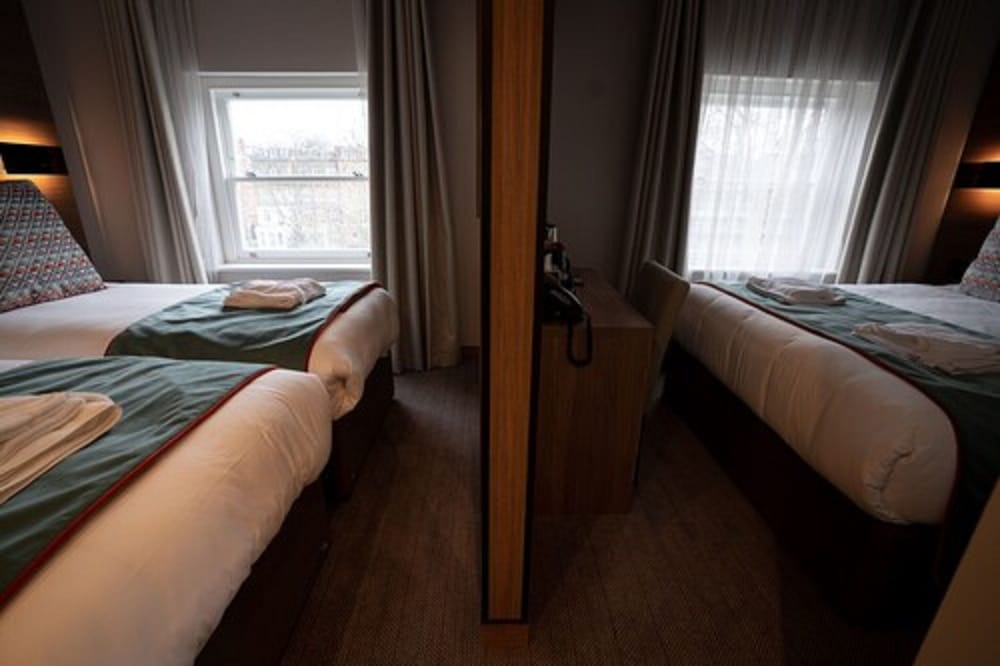 Фото Oxford Hotel Earl's Court