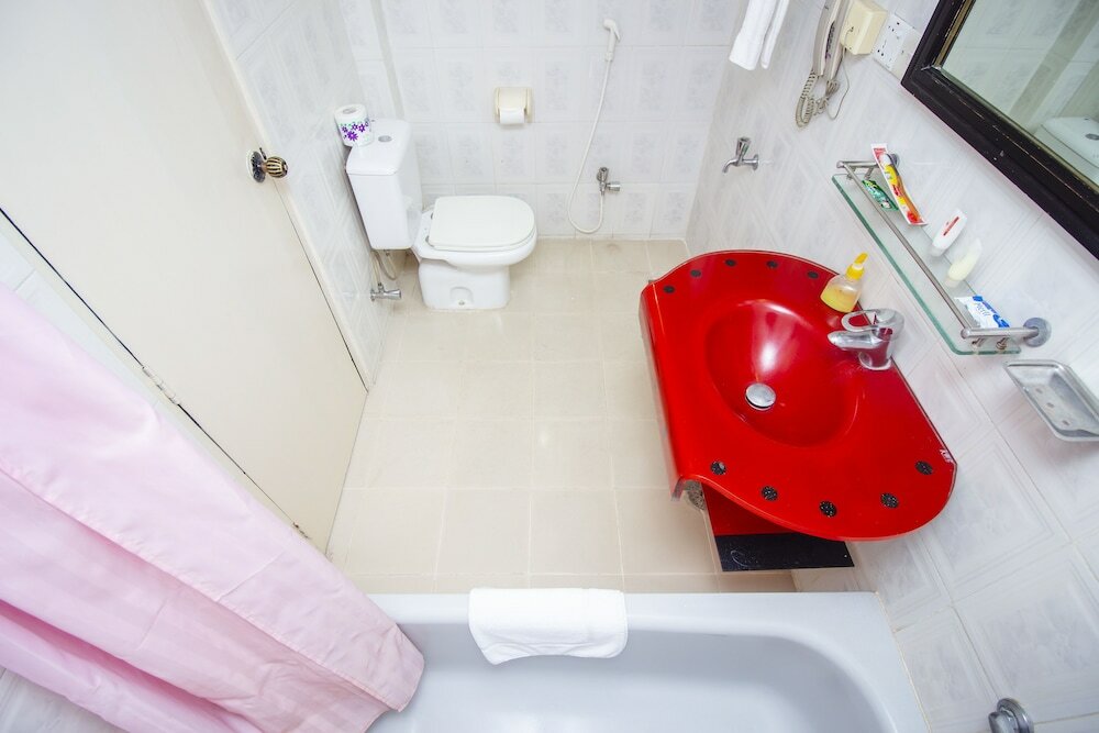 Фото Hotel Lake Breeze