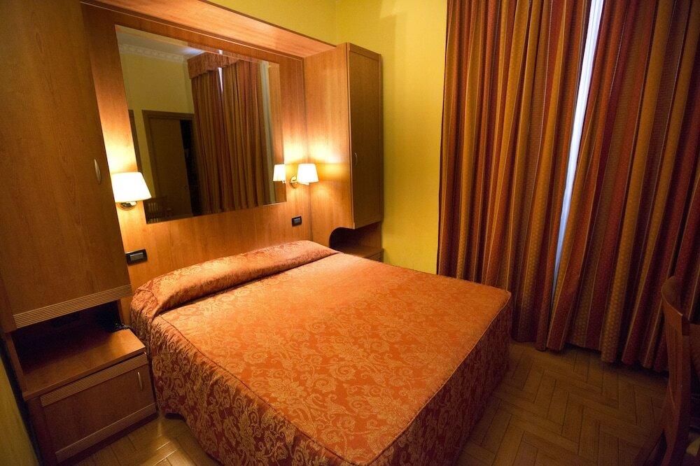 Фото Hotel Lella