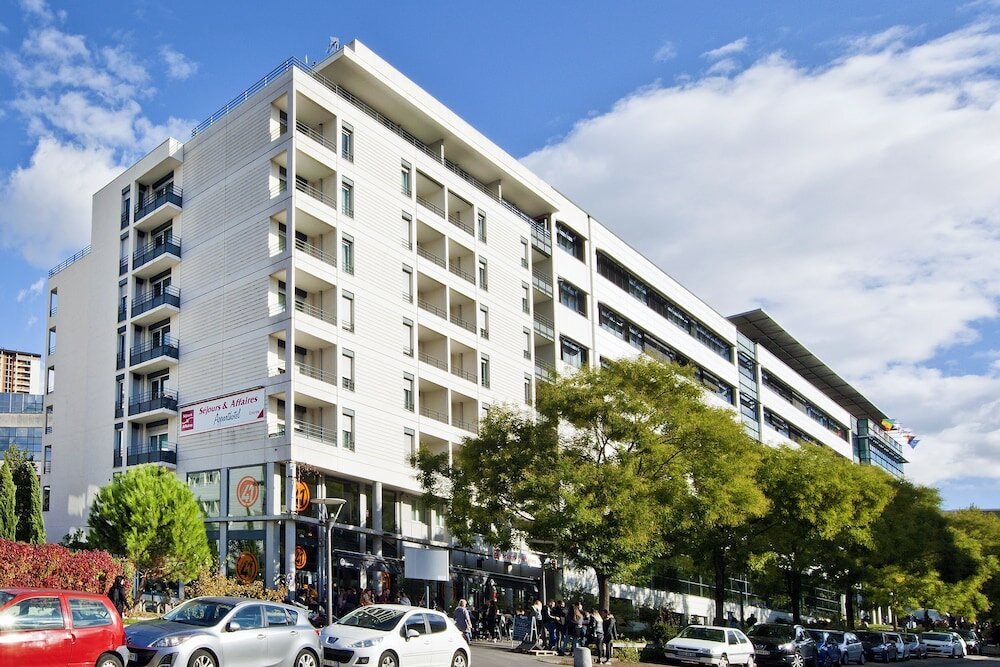 Фото Séjours & Affaires Lyon Park Lane