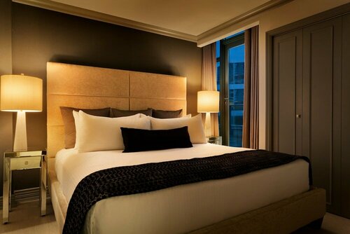 Внешний вид отеля Executive Hotel Le Soleil в Ванкувере, фото 4