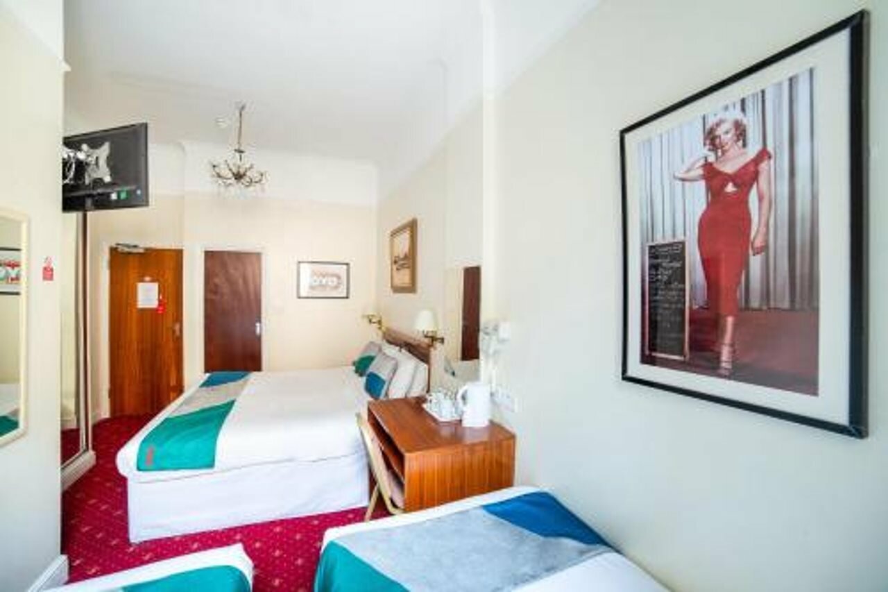 Фото St Georges Hotel Pimlico