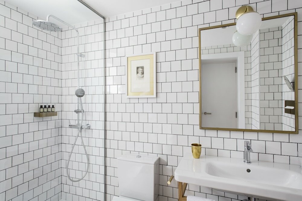 Фото Midmost Barcelona  by Majestic Hotel Group