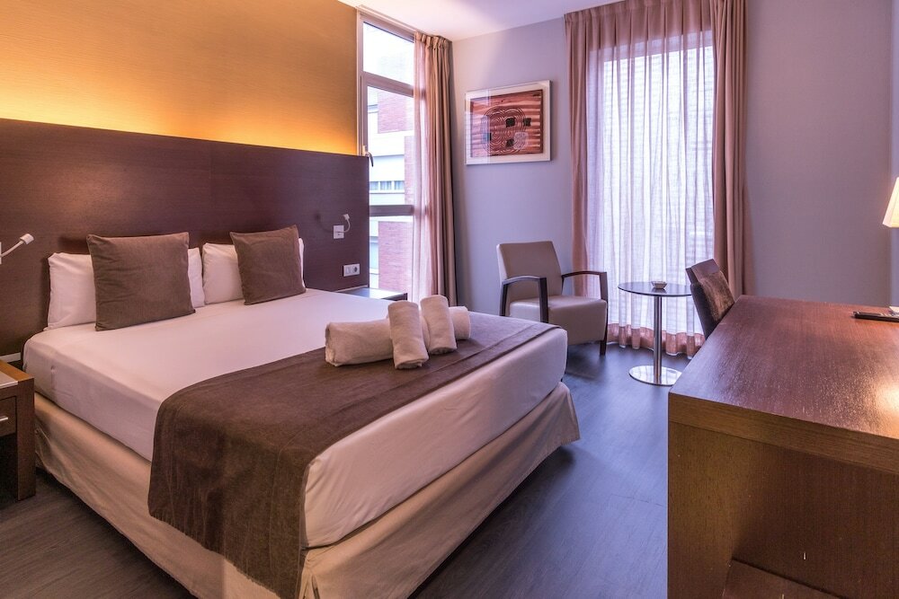Фото Hotel Madanis