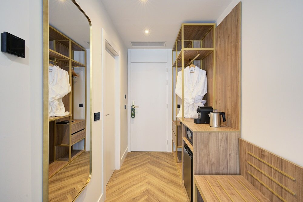 Фото Leonardo Hotel Granada