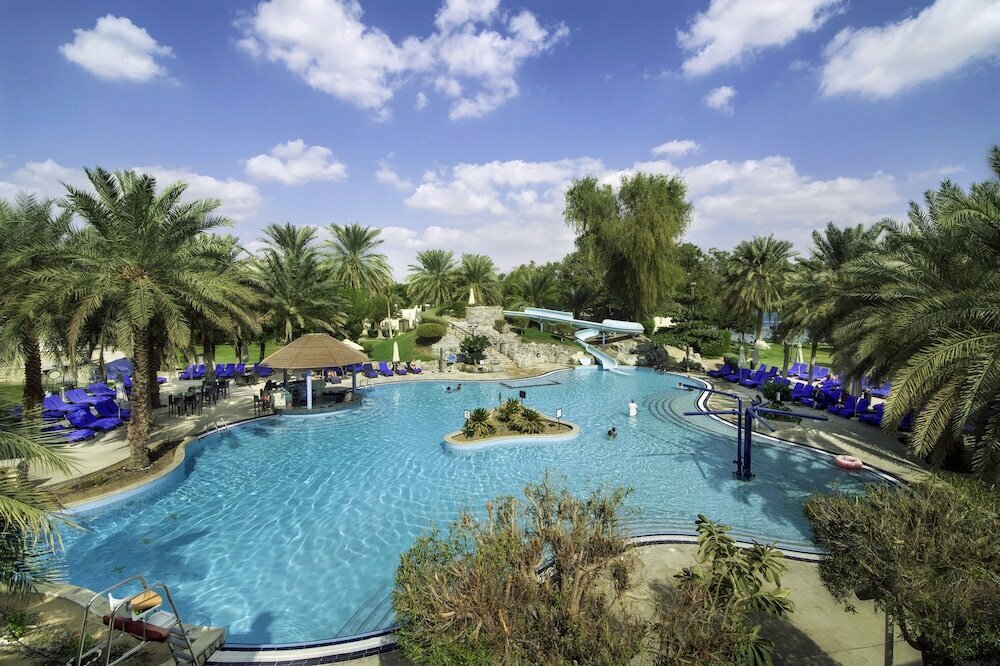 Hotel Radisson Blu Hotel & Resort Al Ain, Al Ain, photo