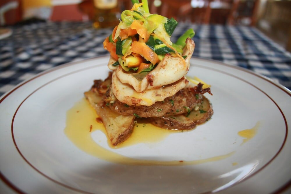 Фото Bakung Beach Resort