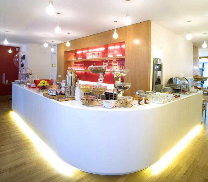 Фото La Cour des Augustins Boutique Gallery Design Hotel