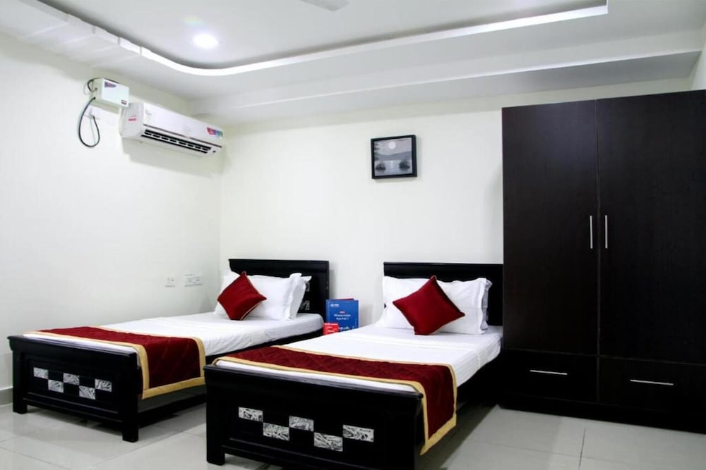 Фото FabHotel Siri Inn Madhapur