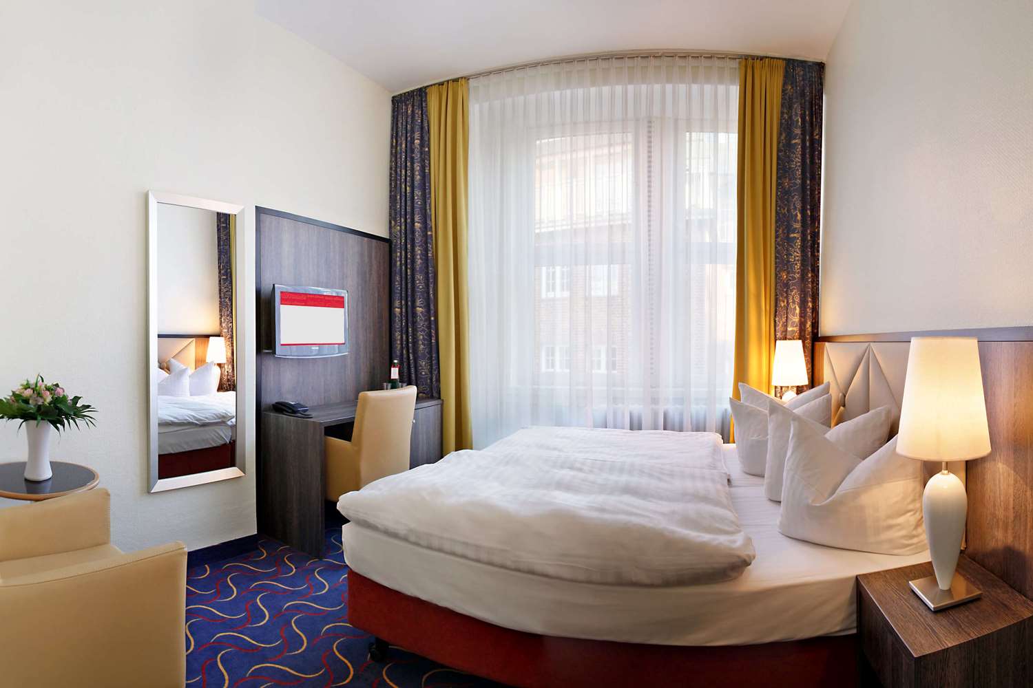 Фото H+ Hotel Bremen