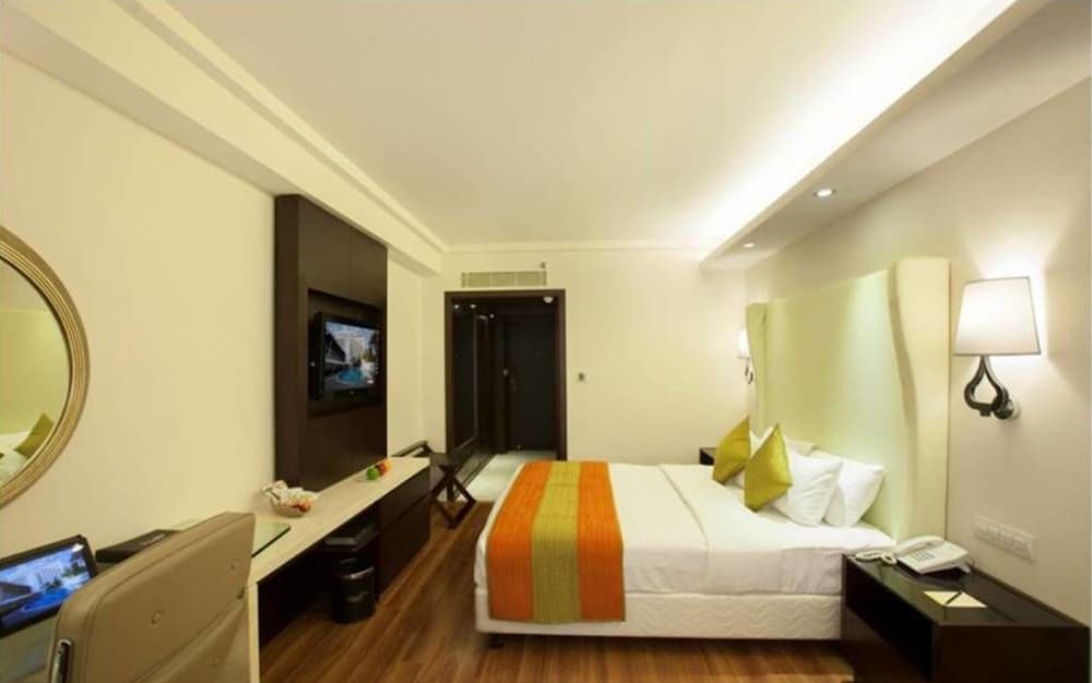 Фото Hotel Savera