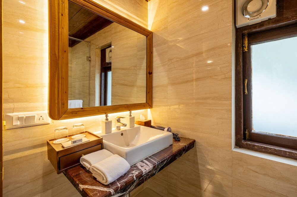 Фото Amã Stays & Trails Ramgarh Heritage Villa, Manali