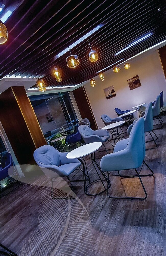 Фото Signature Hotel