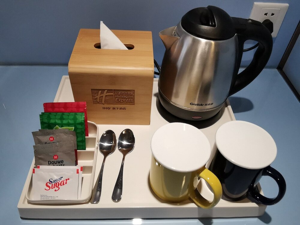 Фото Holiday Inn Shanghai Jing'an