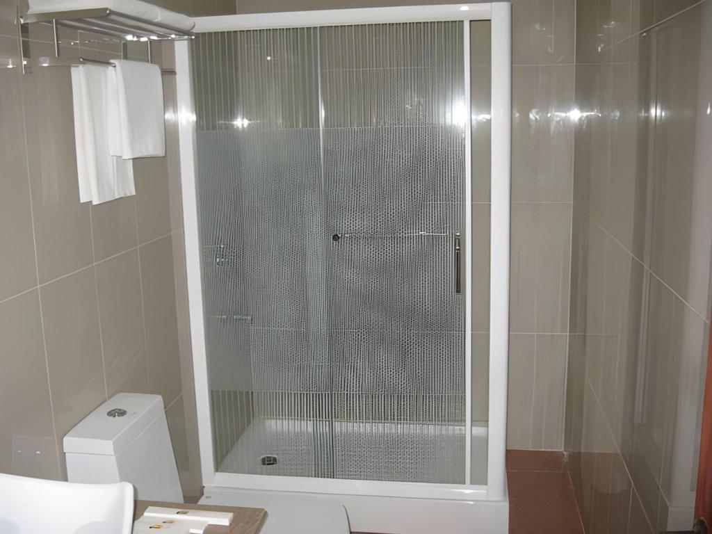 Фото Tilko Jaffna City Hotel