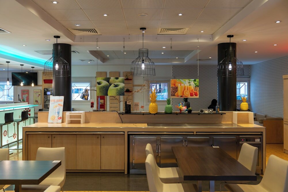 Фото EasyHotel Nice Palais des Congrès