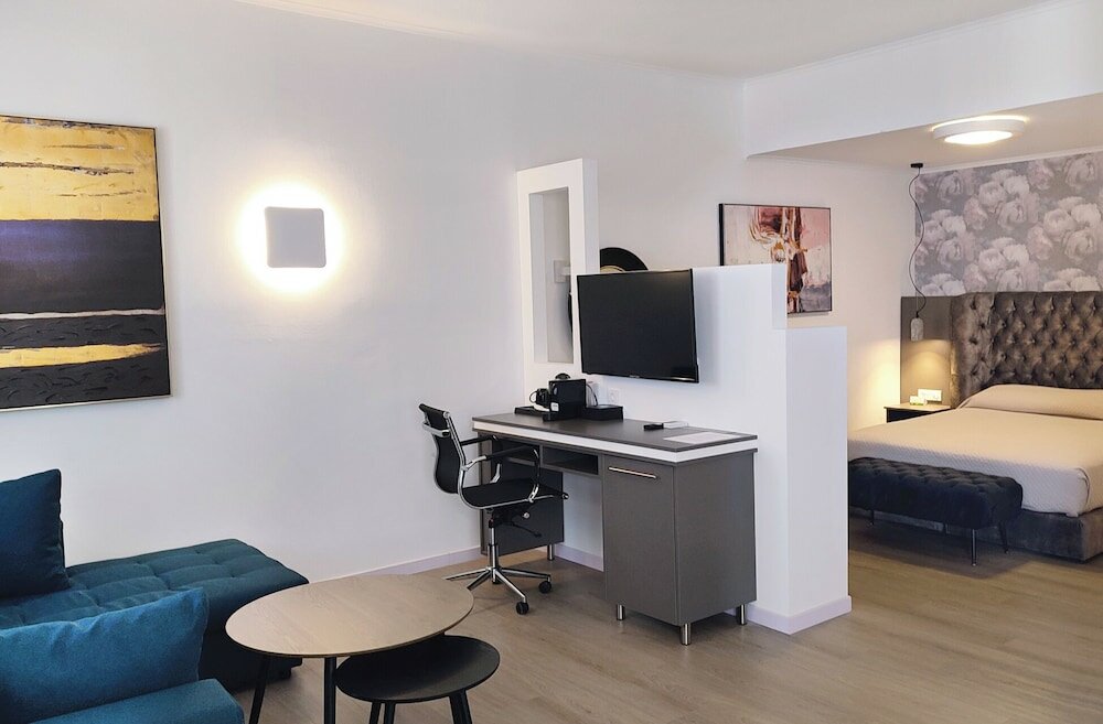 Фото Atlantis Hotel