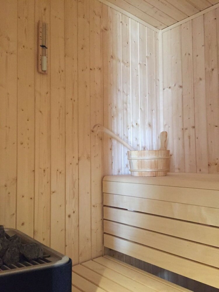 Фото Cannes Centre Univers