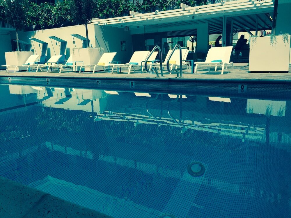 Фото Beverly Laurel Hotel