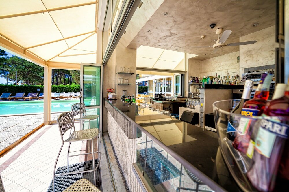 Фото American Hotel