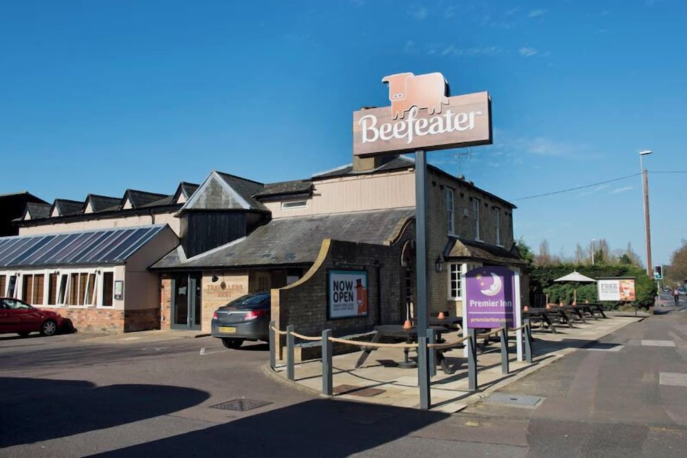 Фото Premier Inn Cambridge North - Girton